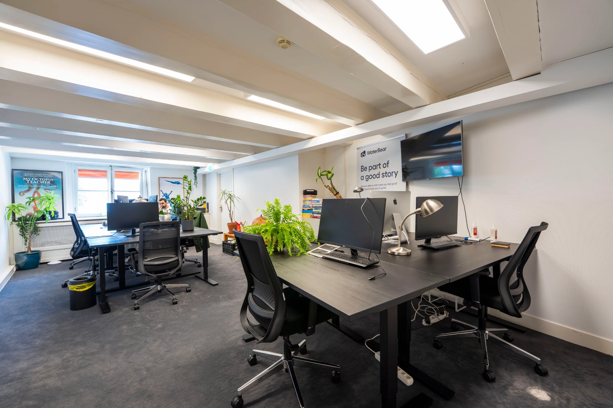 Private office 8 desks — StartDock Keizersgracht 452
