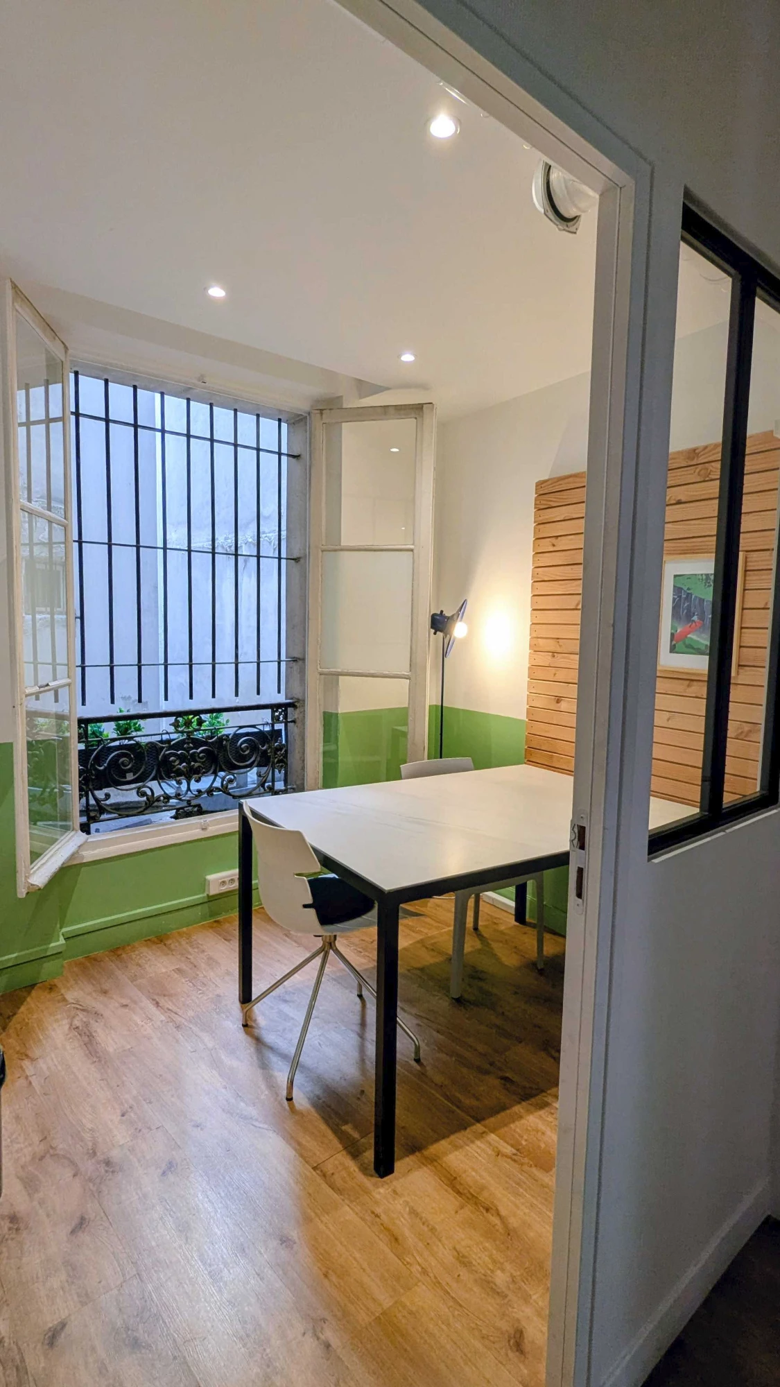 Bureau n°4 M2 (myCowork Montorgueil 2) — MyCowork Montorgueil