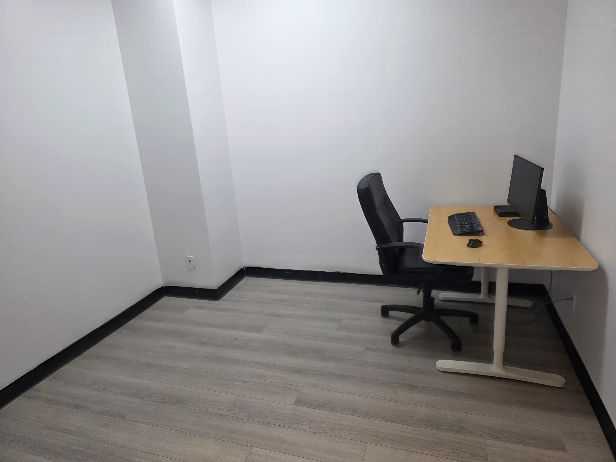Bureau privatif 2 postes — DYDITECH Montréal