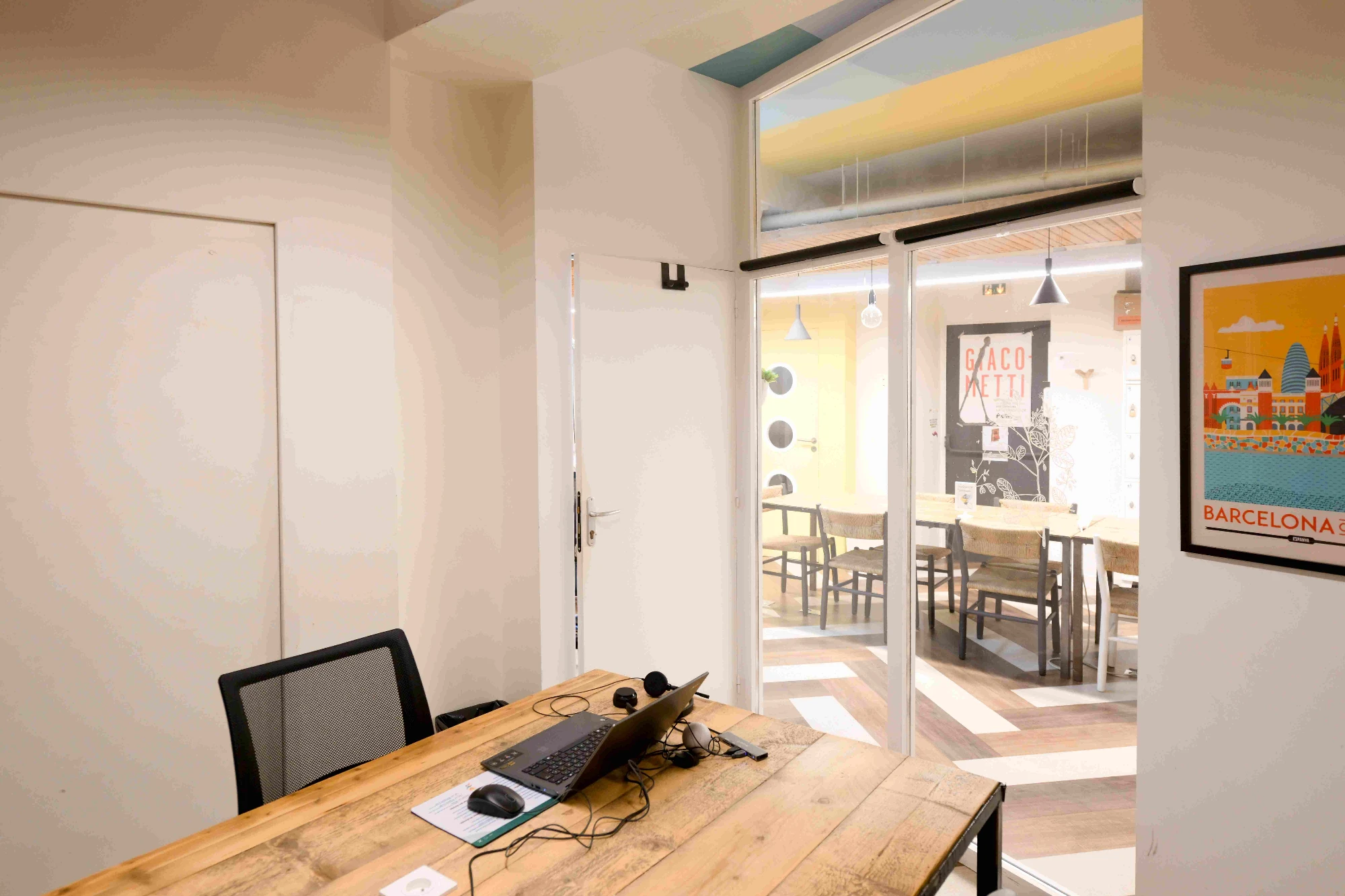 Bureau n°2 M1 (myCowork Montorgueil 1) — MyCowork Montorgueil