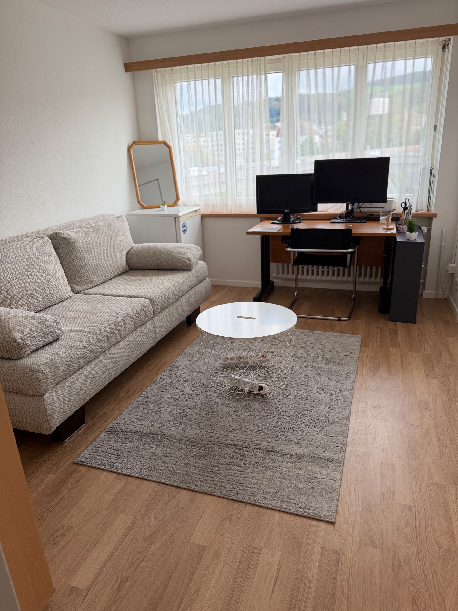 Salle de réunion 4 personnes — NoLimit CoworkingSpace