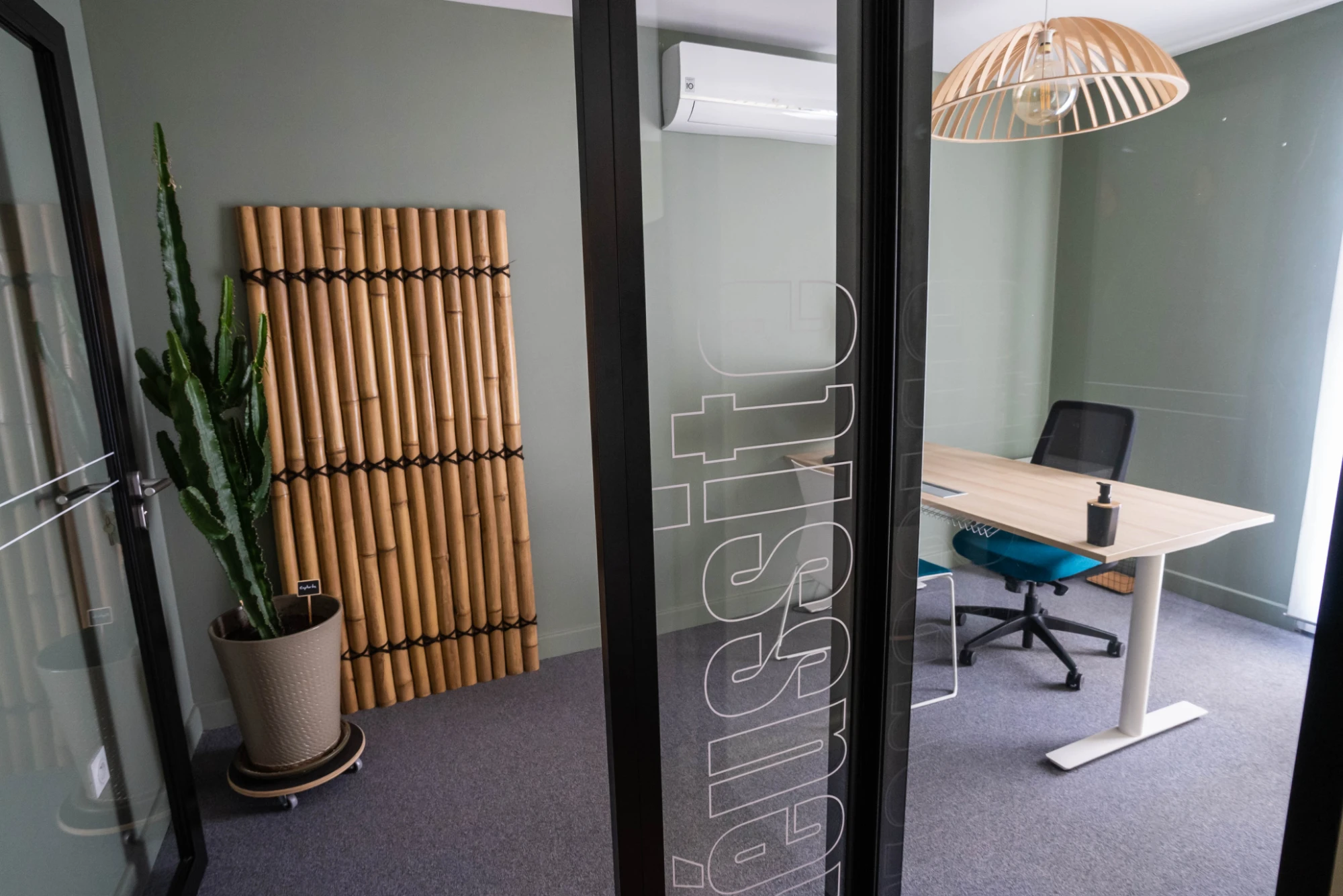 Bureau privatif 1 poste — The Place To - Le Vigean
