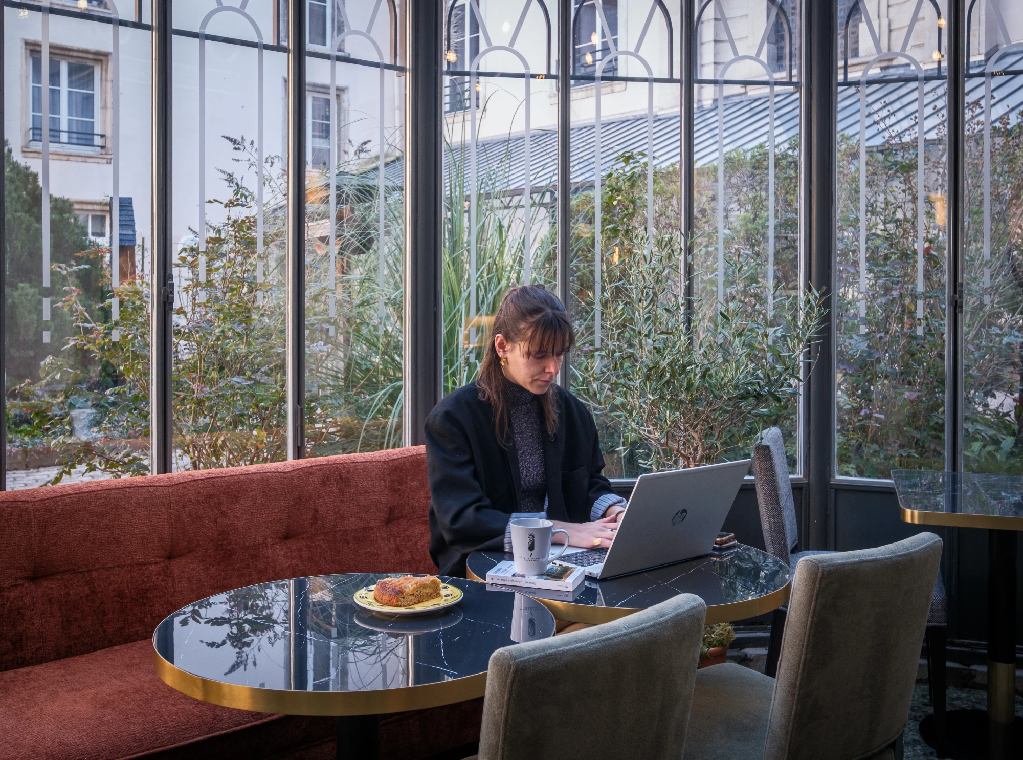 Accès Coworking - Salle Petit-Déjeuner — Hôtel Littéraire Stendhal