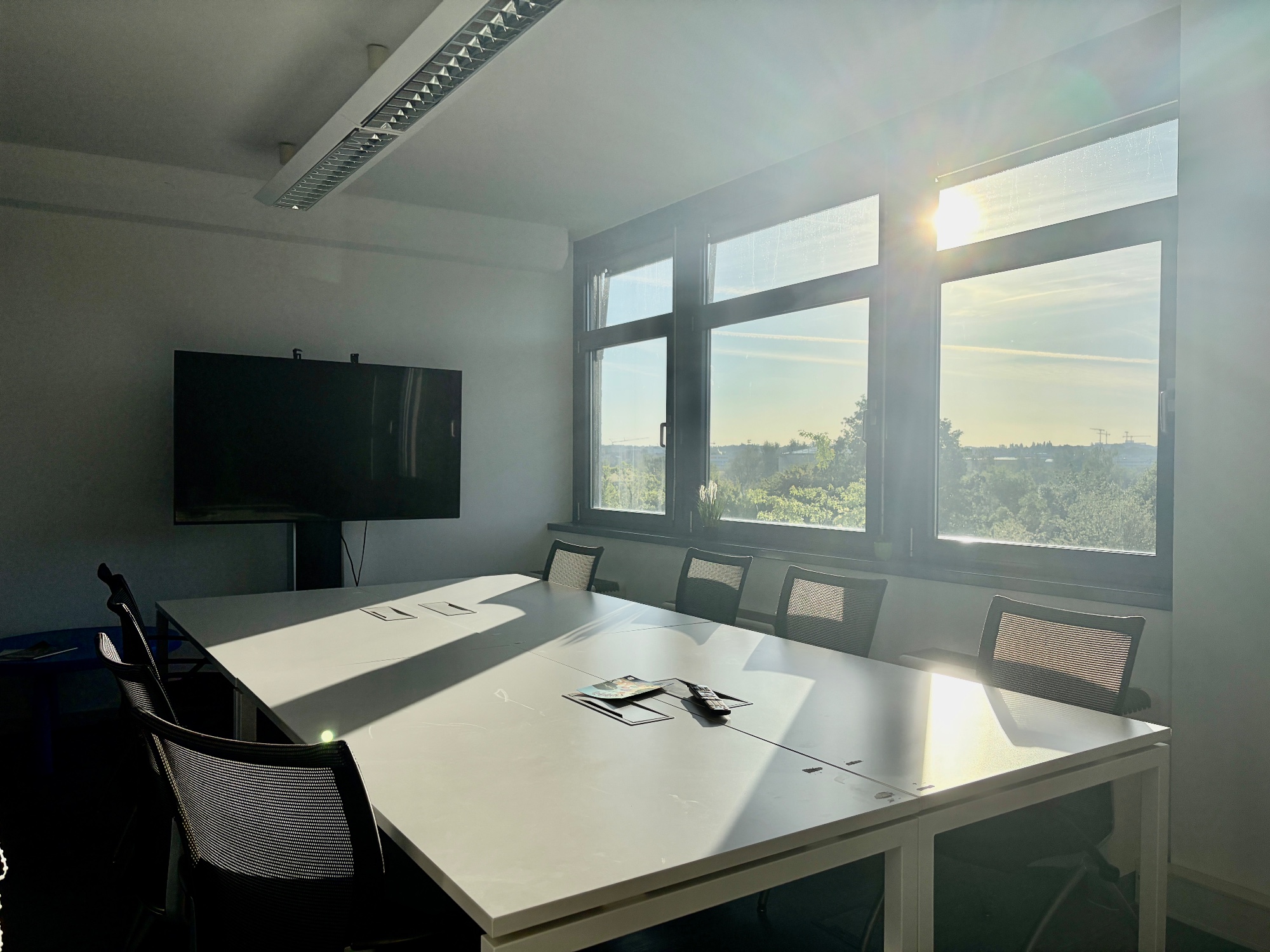 Salle de réunion 6 personnes — Colors Business Center - Luxembourg - Bertrange