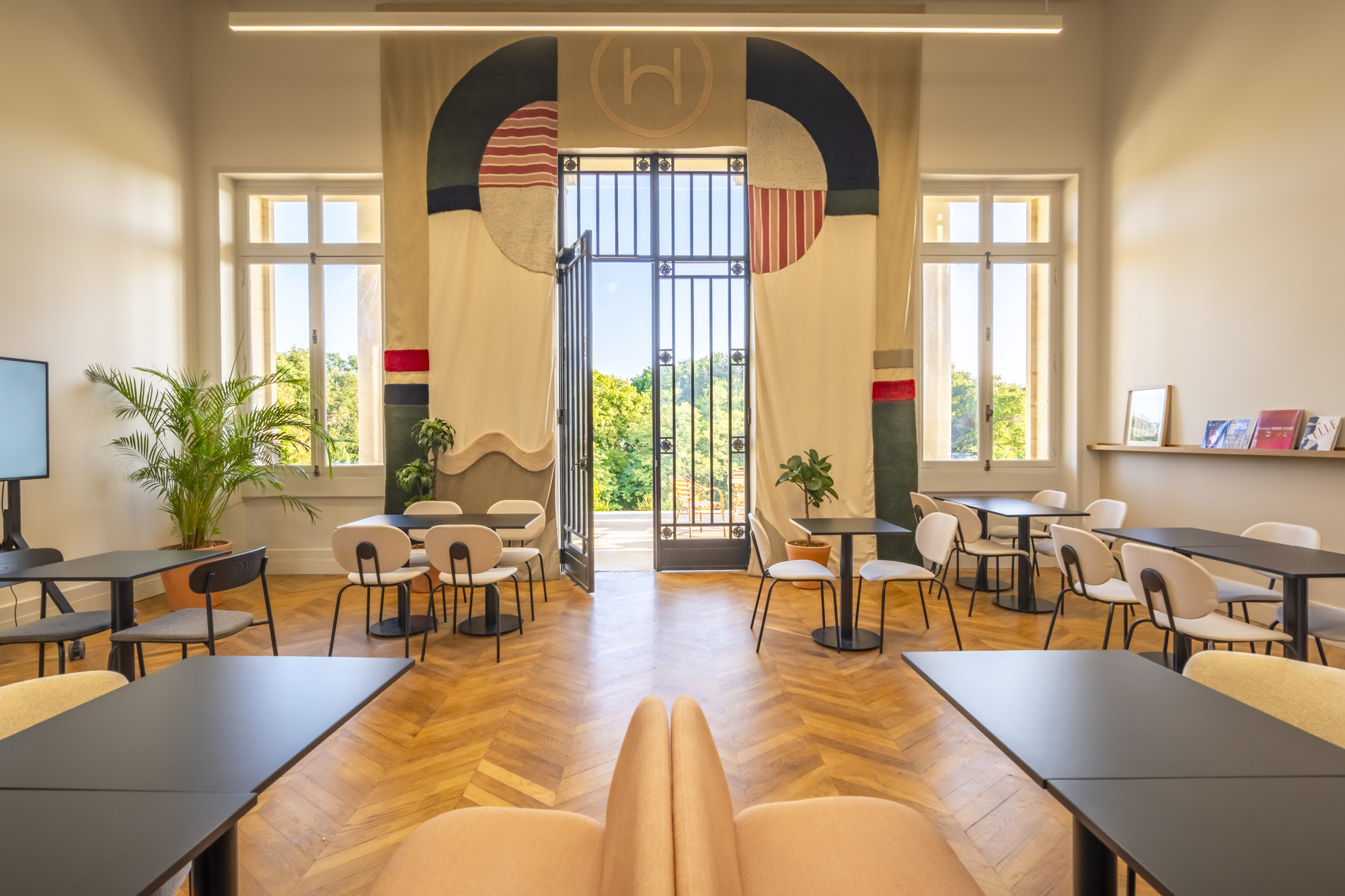 Working Café — Héméra Villa Fal