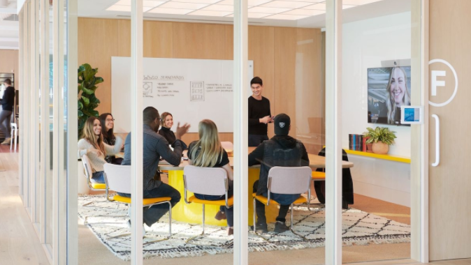 Small Meeting Room — François Atlanta