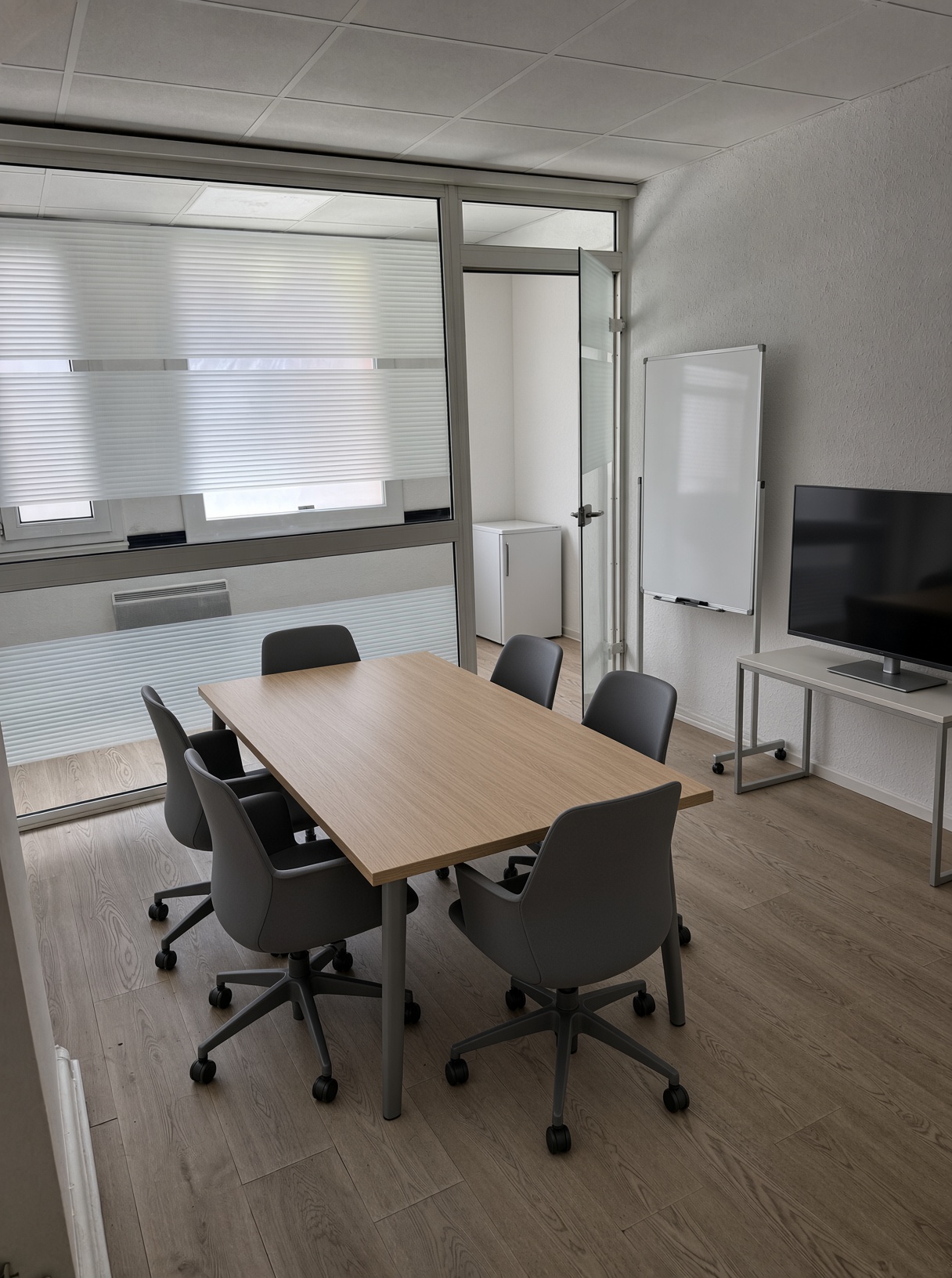Salle de réunion 6 personnes — Vellum Finance