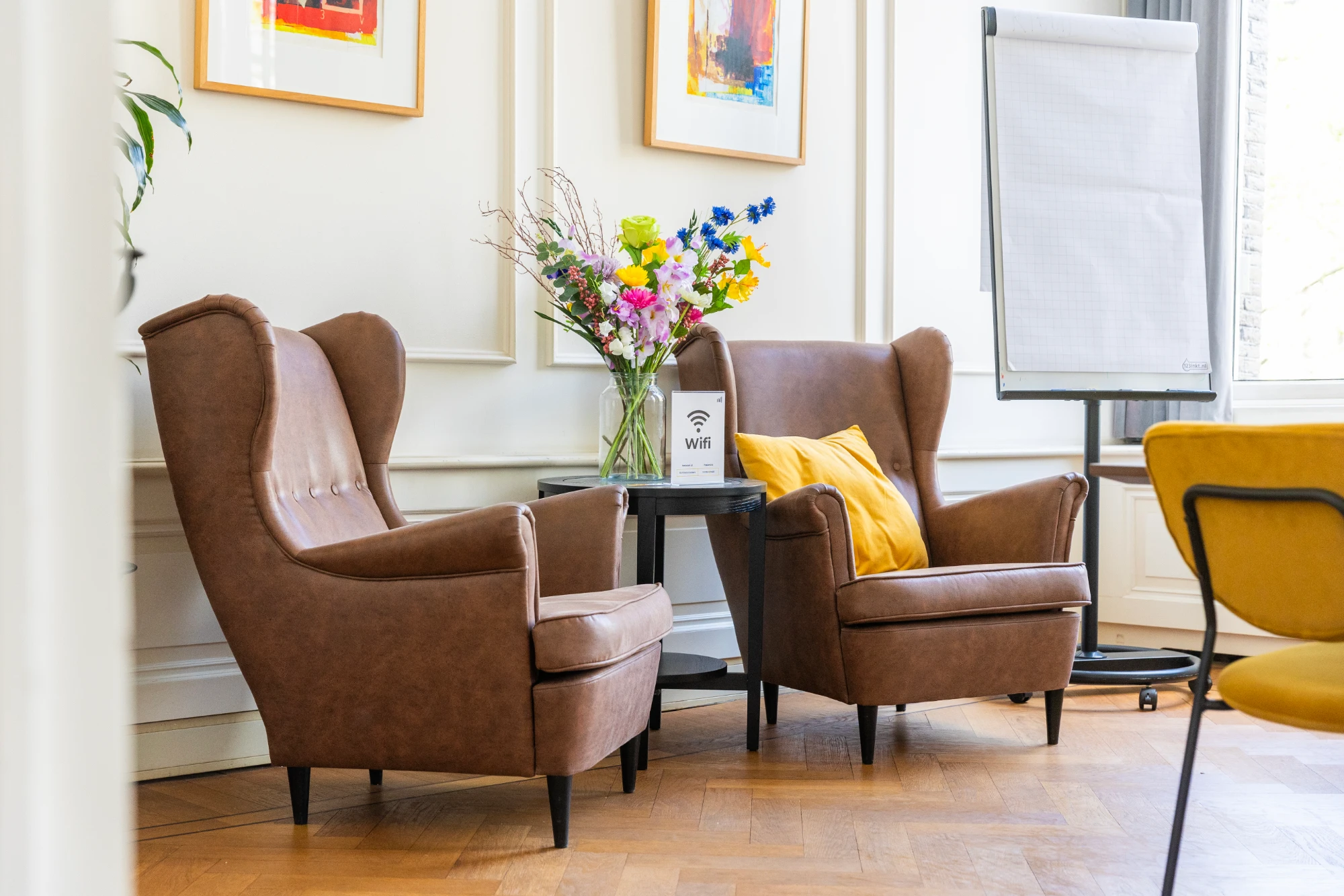 Meeting room 12 people — StartDock Herengracht