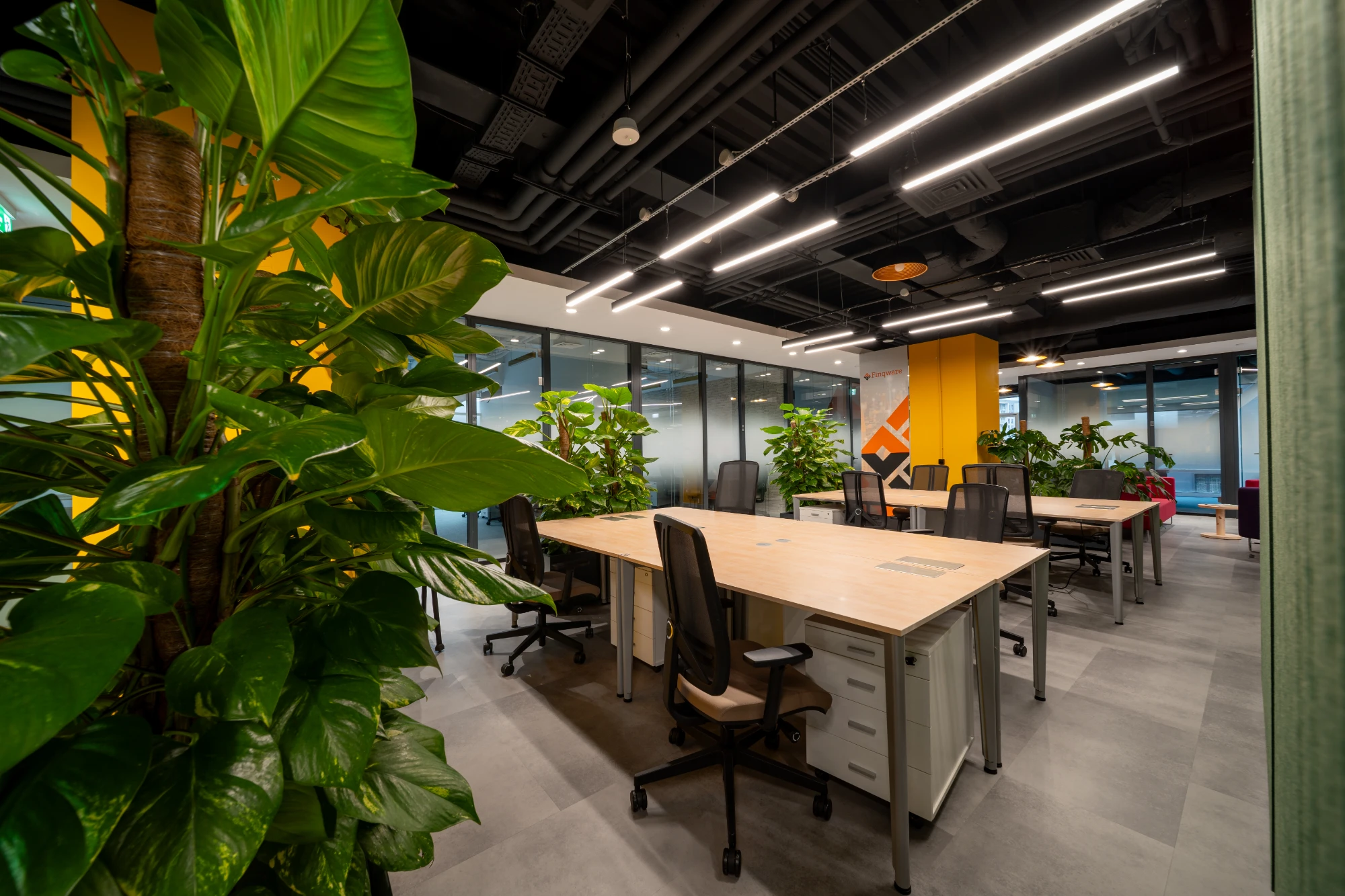 Hot desk — BOC TOWER