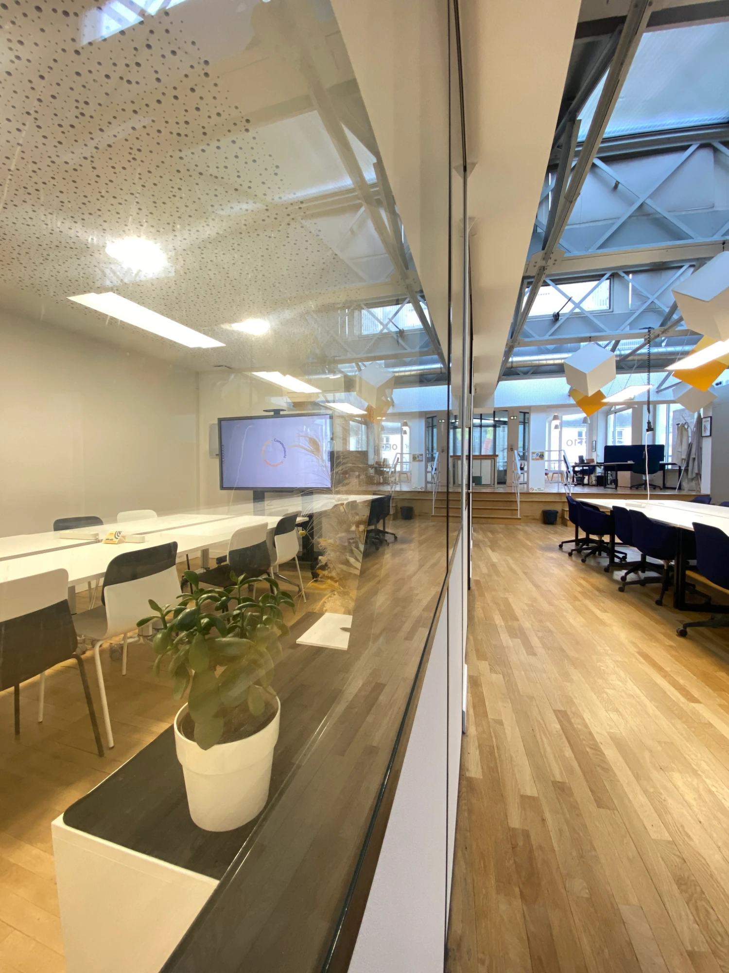 Coworking — T10 - Coworking