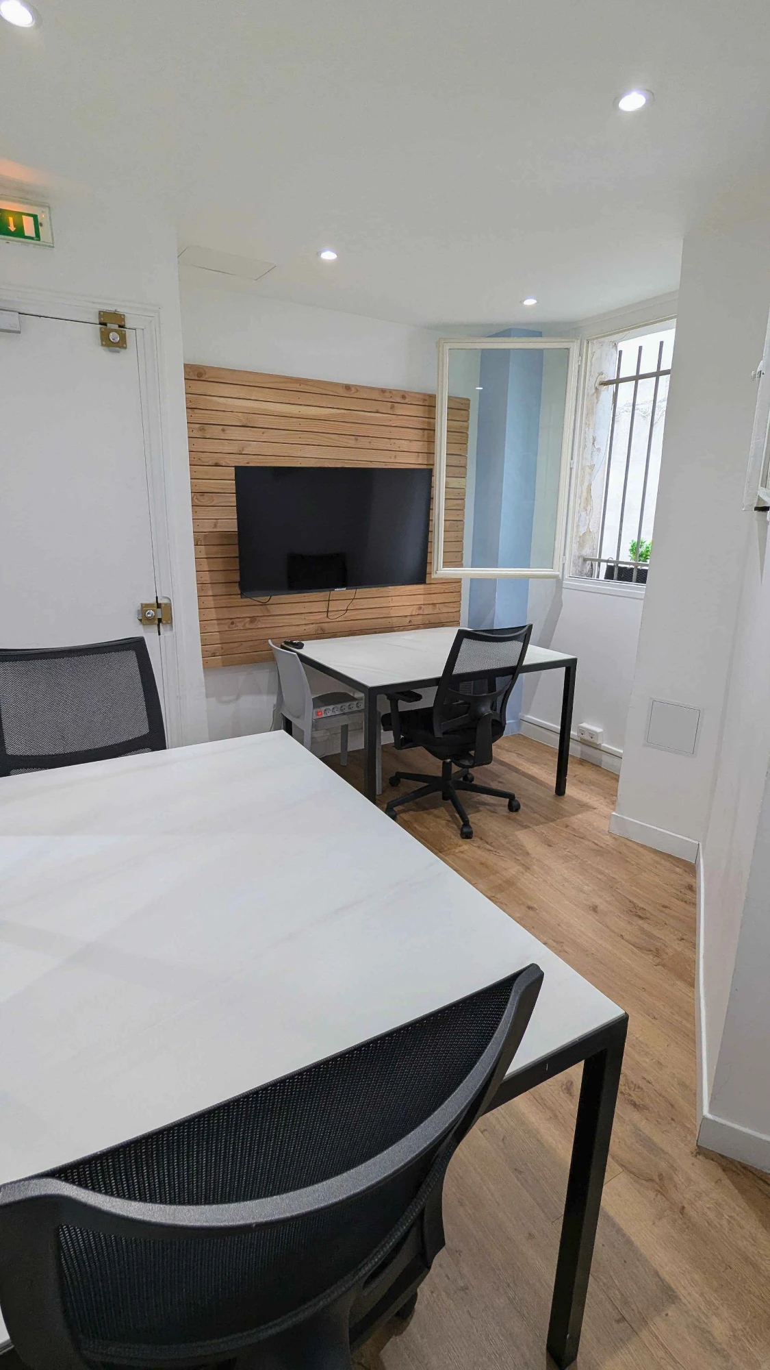 Bureau n°5 M2 (myCowork Montorgueil 2) — MyCowork Montorgueil
