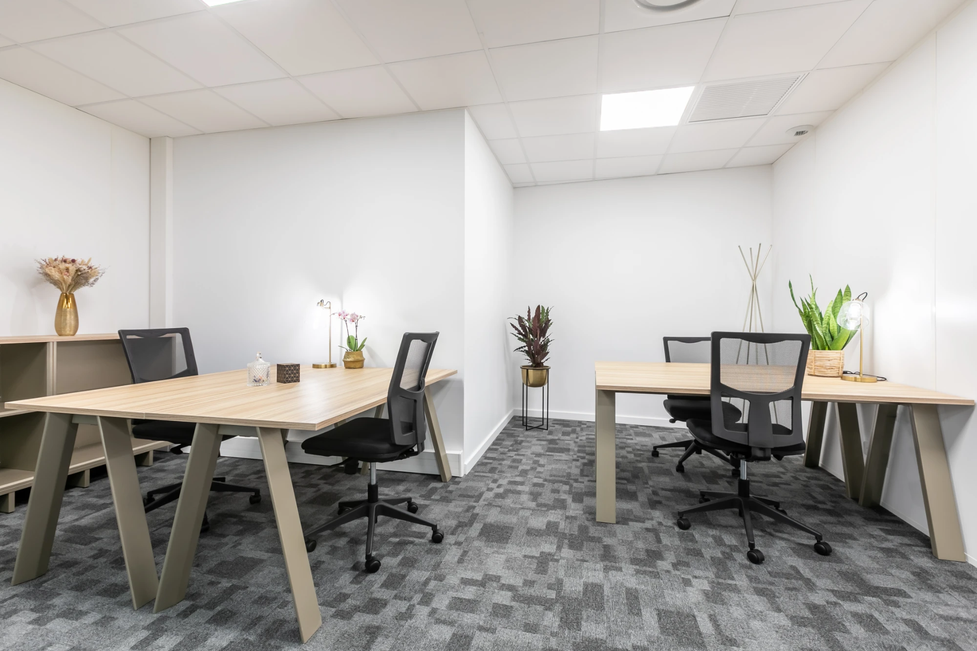 Bureau standard 4 postes — B'Coworker Sophia Antipolis