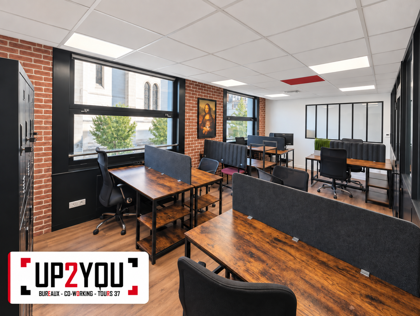 Poste nomade en open space — Up2You Tours