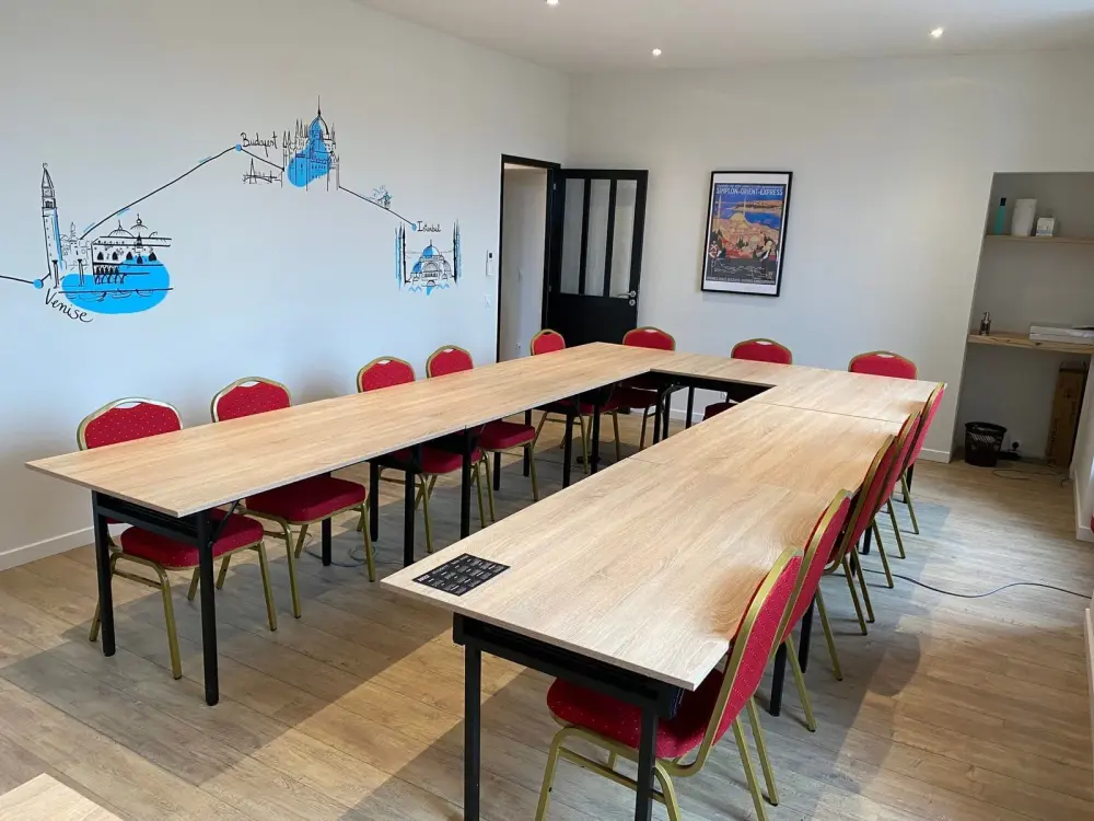 L’Orient-Express — La Gare Coworking Salon