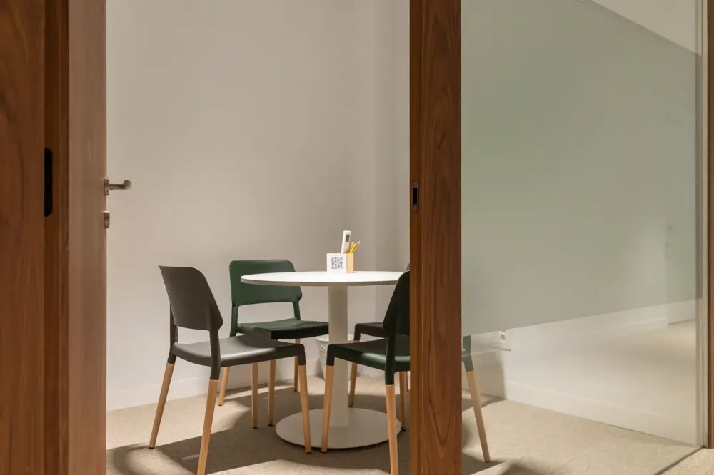Sala de reuniones 2 — Raset 29
