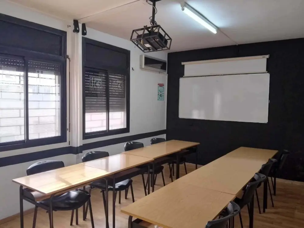 Salle de réunion — ILCS Rabat