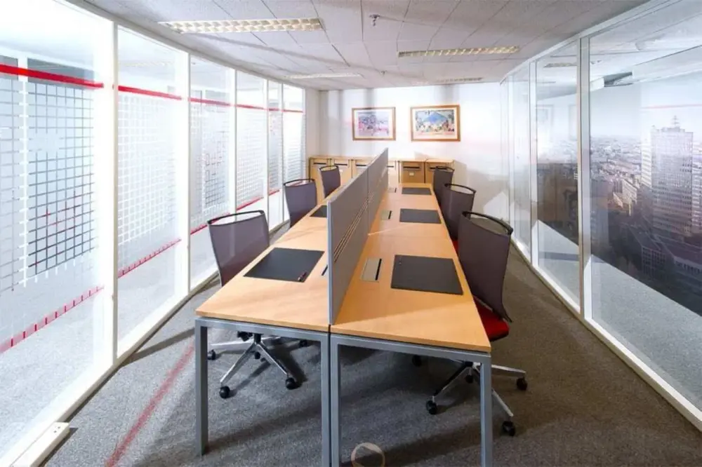 Open space 10 jours par mois — Buro Club Lyon Part Dieu