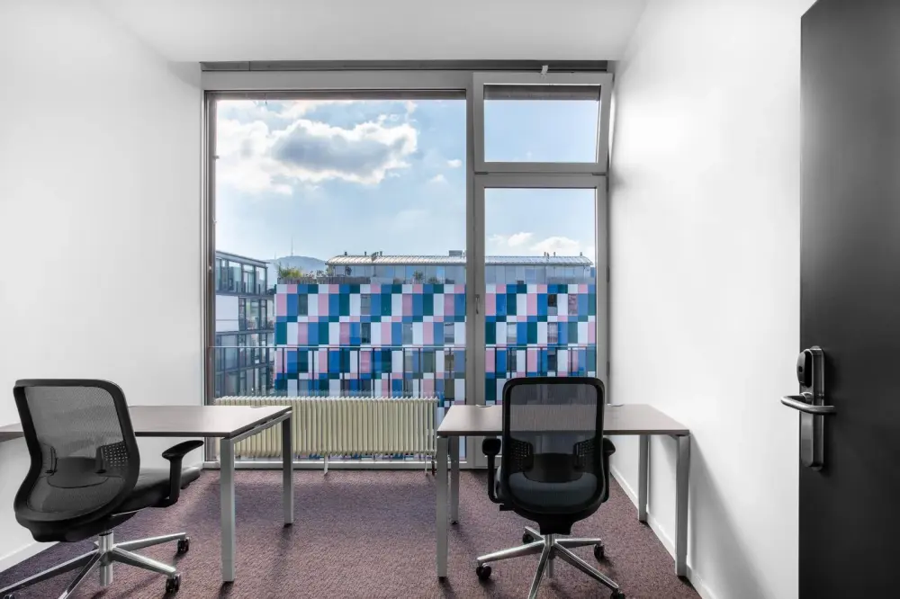 Day office — Regus Reykjavik, L27