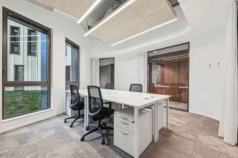 Accès Bureau privatif 3 personnes — Newton Offices Lime