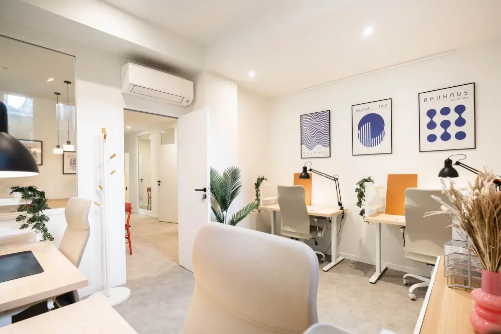 Bureau privatif 12 m² — Collab Coworking