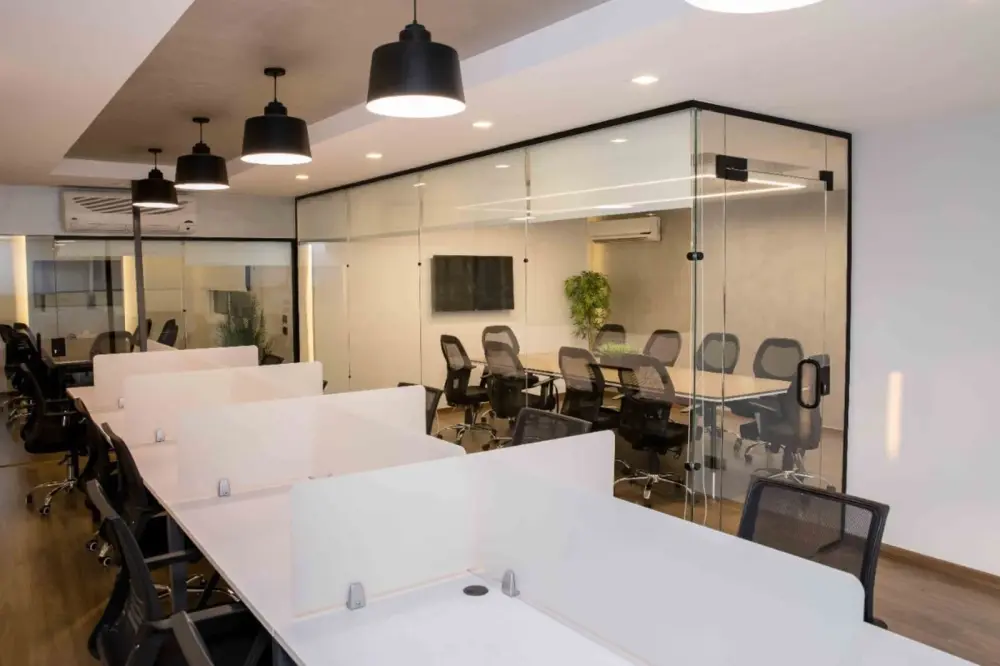Open space dedicated desk — The B-HUB