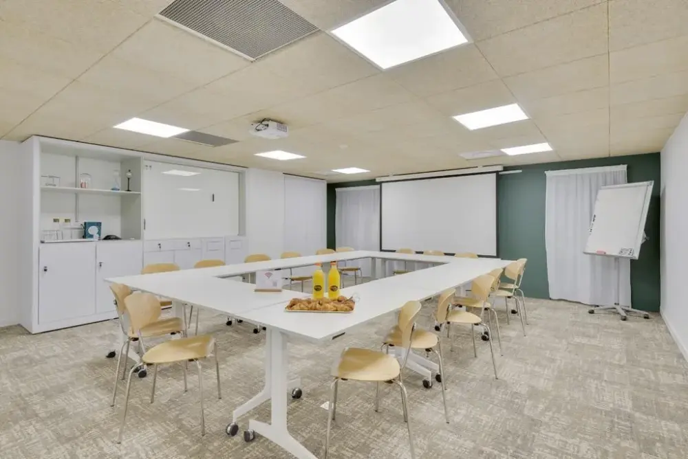 Salle Olympium — Newton Offices Joliette