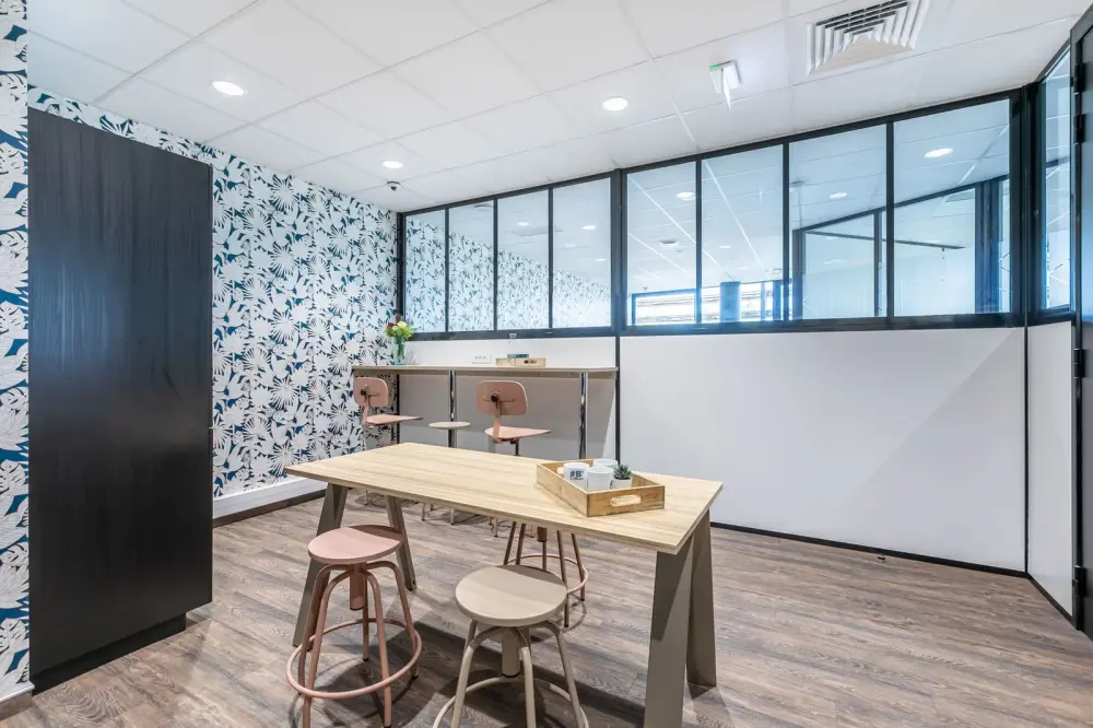 Bureau 16 - 2 postes (11m²) — B'CoWorker Strasbourg Schiltigheim
