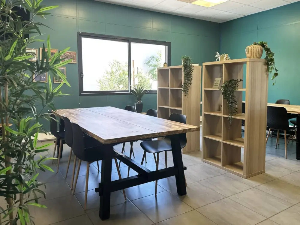 Coworking La Ruche (mi-temps) — CoWork Factory Castries