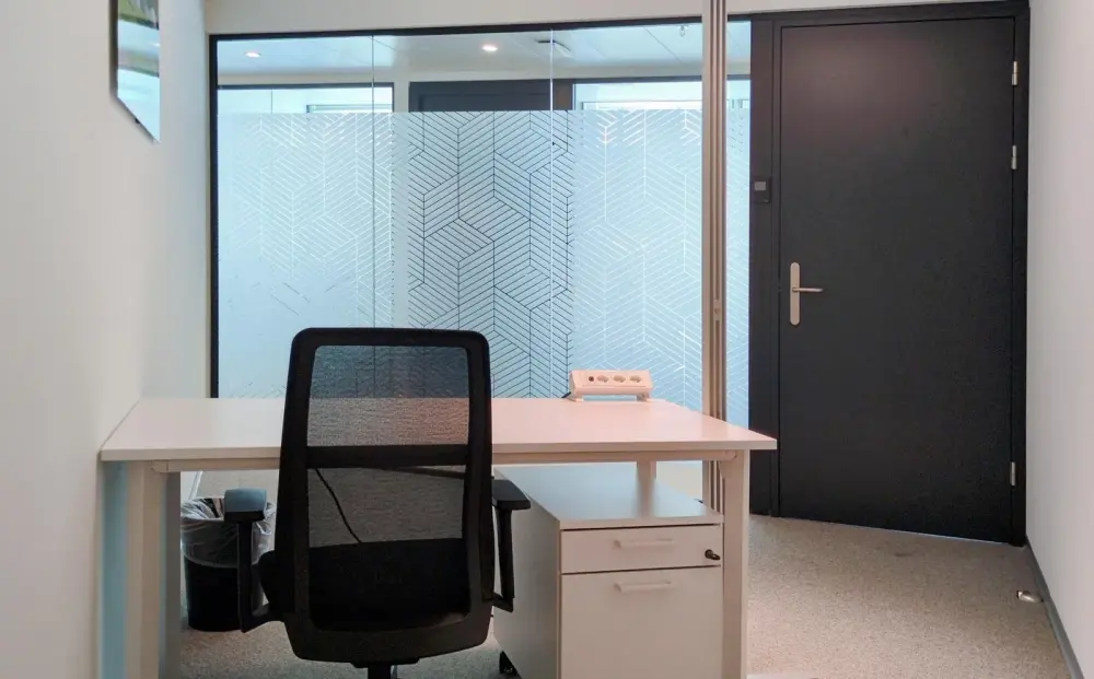 Room 10BIS — Regus DUBAI, BCW - JAFZA View 18 & 19
