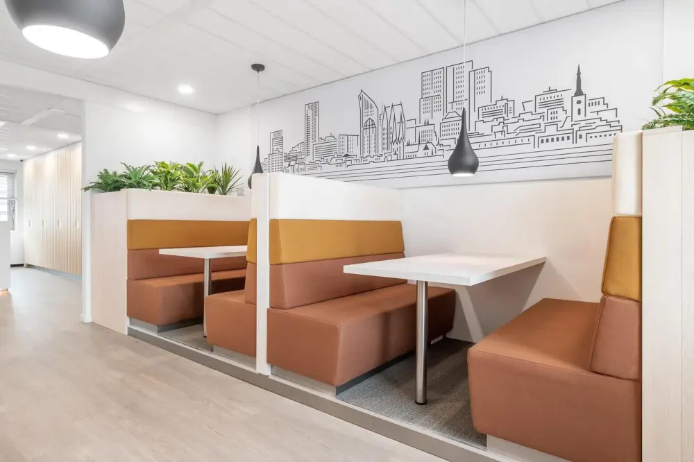 Coworking day pass — Regus Kiev, Volodymyrsky