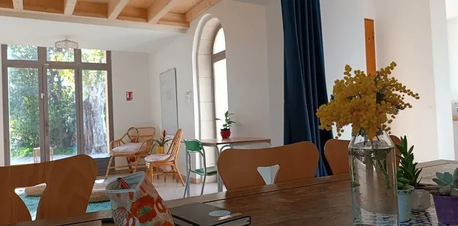 Salle de réunion 6 personnes — Tiers-Lab des Transitions
