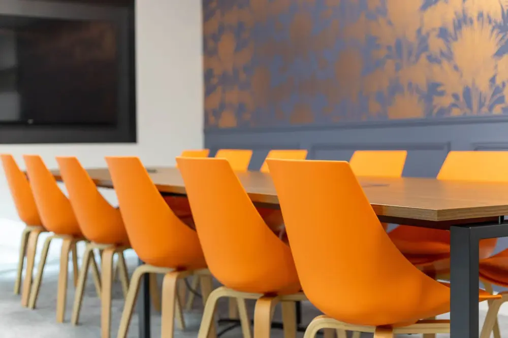 Salle de réunion - Rolling Stones - 12 personnes — Sundesk Biot