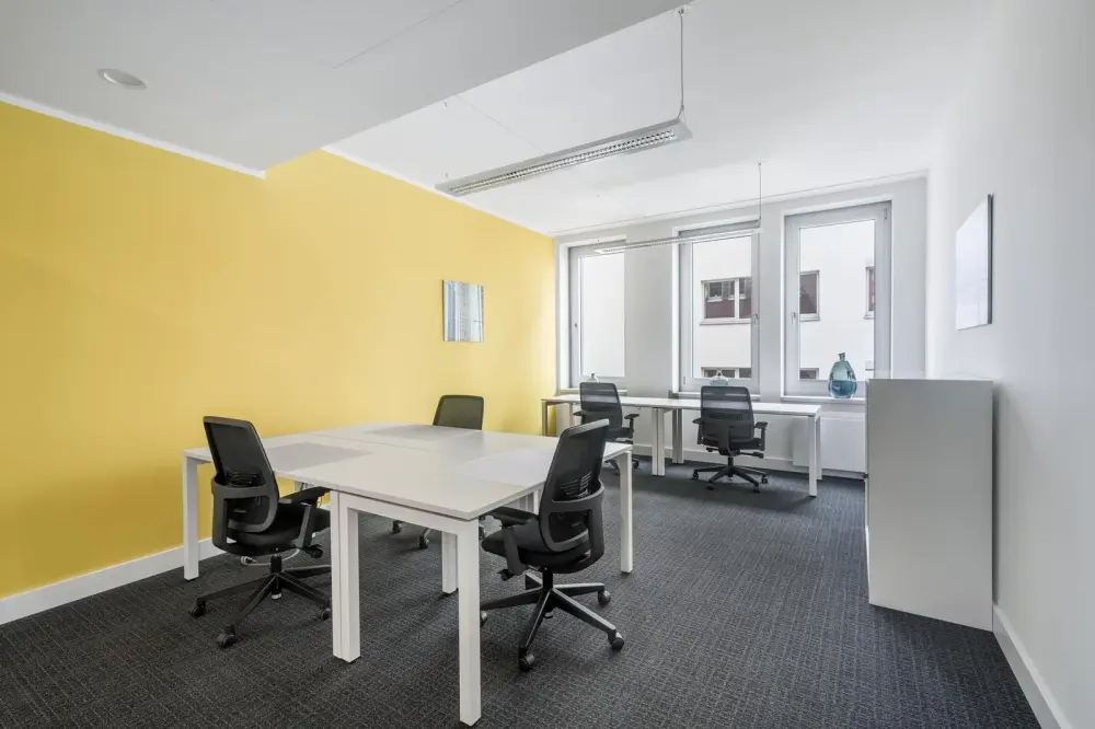 Day office — Regus LIMA, Cronos - El Derby