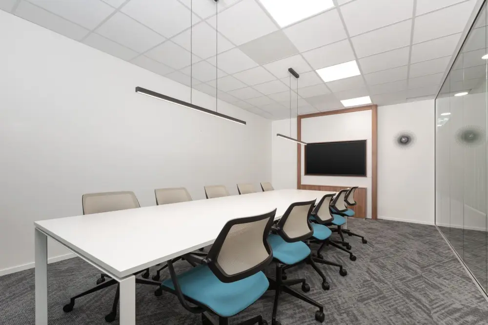 Room Hibiscus — Regus Abidjan, Cocody Vallons