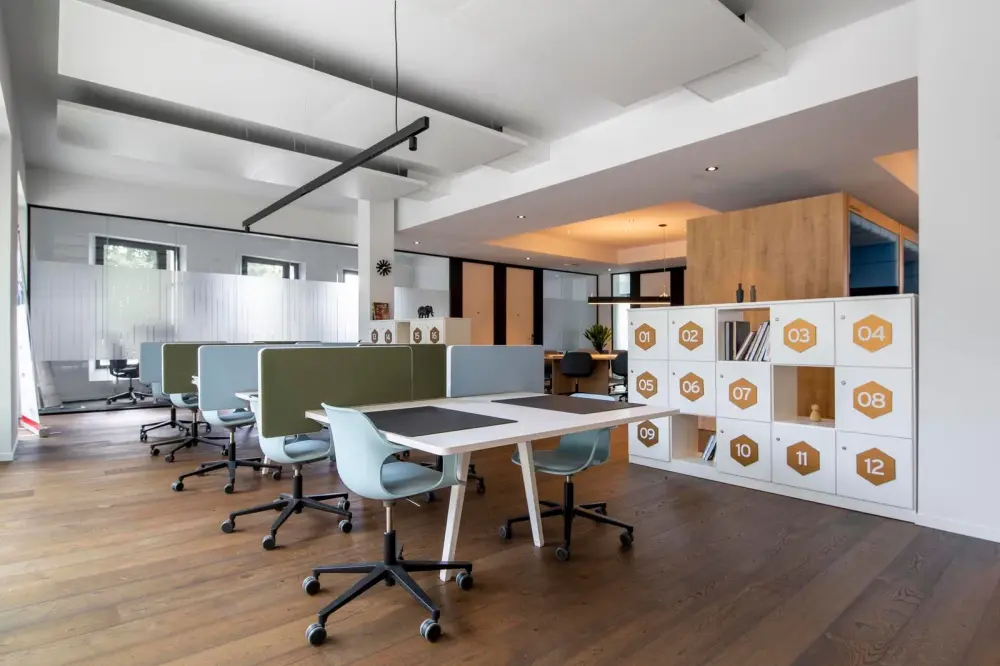 Coworking day pass — Regus Sofia, BSR 1 (EUR)