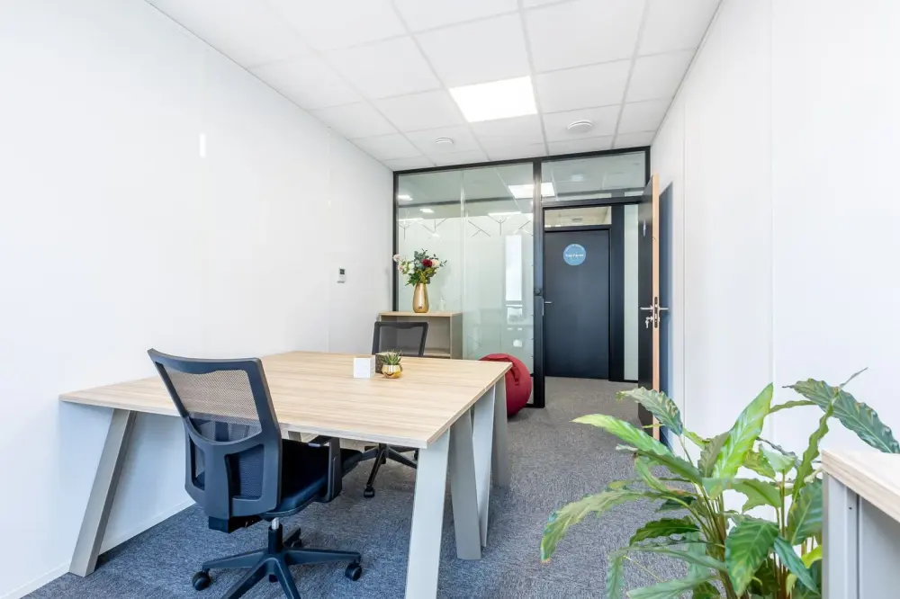 B11- Bureau privatif standard 2 postes — B'Coworker Angers Trélazé