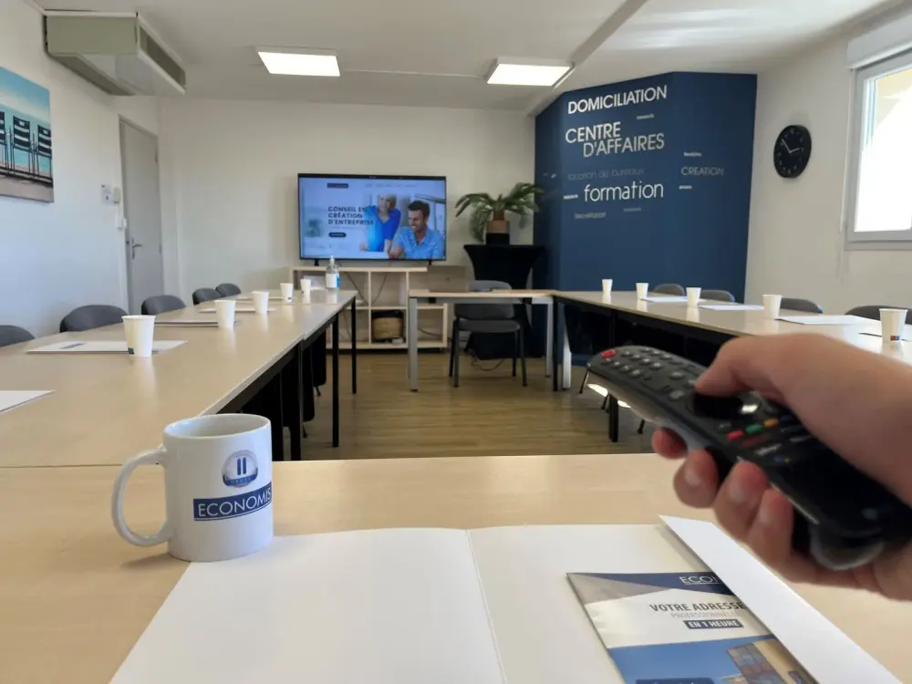 Salle de réunion 40m2 (SR1) — Centre d'affaires Economis