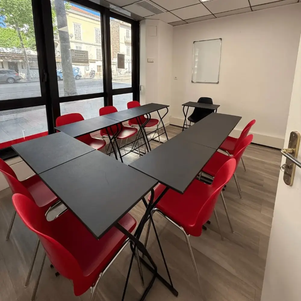 Salle de réunion 1 — CRÉA'CUBATOR Cannes