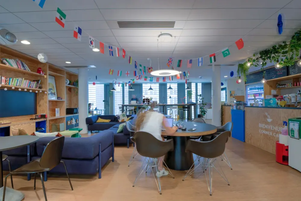 Accès Coworking Open Space — Wojo Lyon Grand Hôtel Dieu
