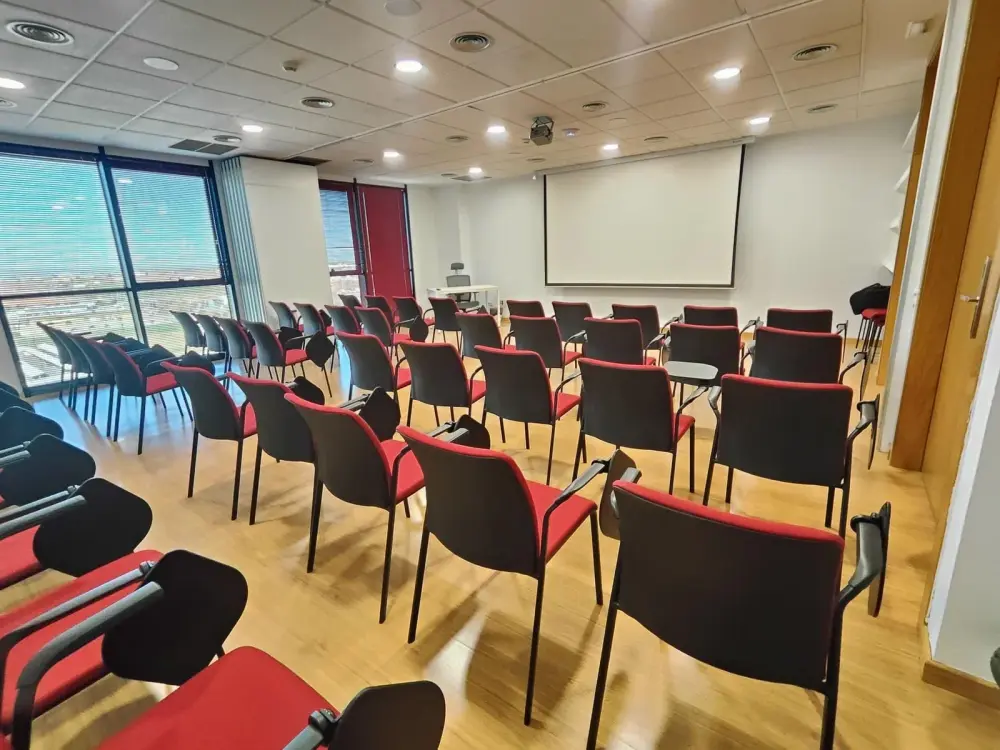Sala de Formación 3/4 — Inn Offices Torneo