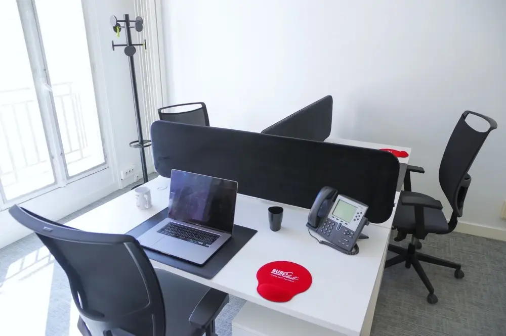 Bureau privatif 3 personnes — Buro Club Bordeaux Quinconces