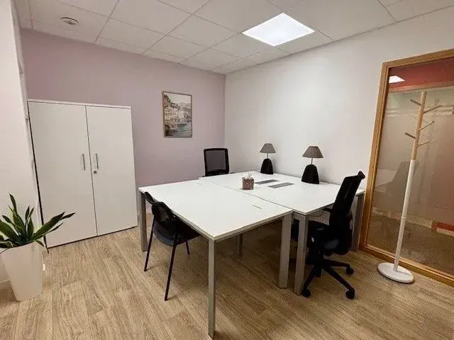 Grand bureau d'angle — Centre d'affaires Lorient Mer