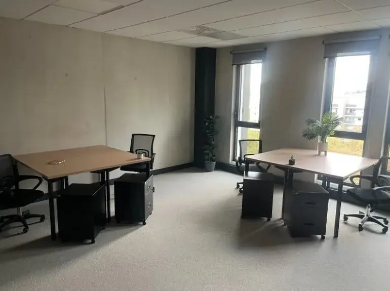 Bureau d'équipe (10 personnes) — Bureaux & Co Aix en Provence Crossroad