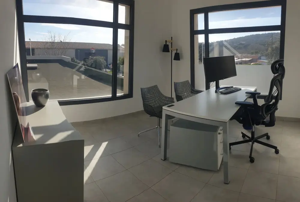 Bureau individuel — ADC Domiciliation