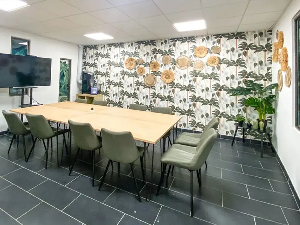 Salle 10 personnes — Bureaux & Co Le Richter Port Marianne