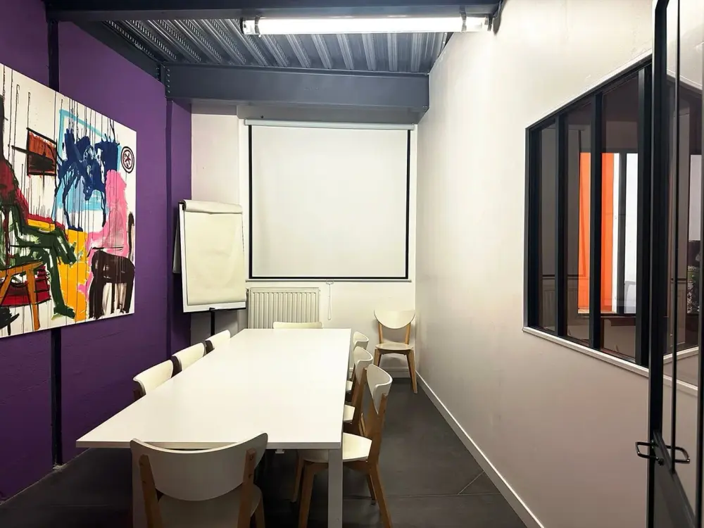 Salle de réunion 8 personnes — Alveole Cowork'in