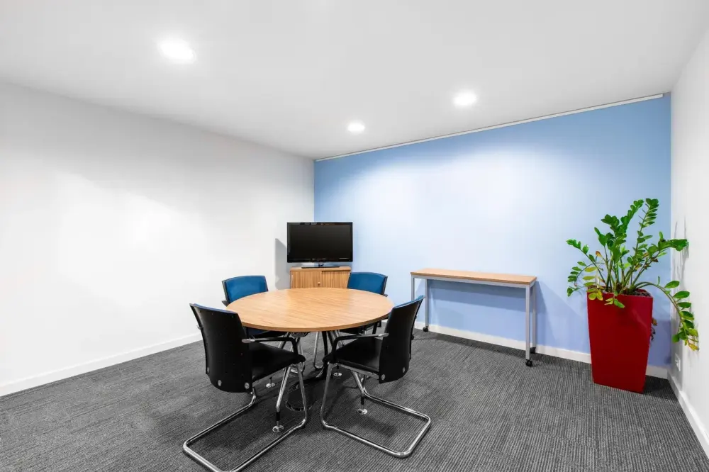 قاعة CM Meeting Room — Regus DOHA, The Pearl