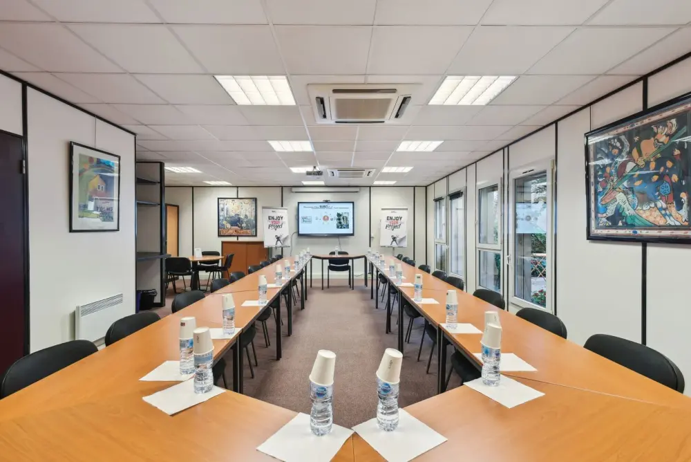 Salle de réunion 15 personnes — Buro Club Paris République