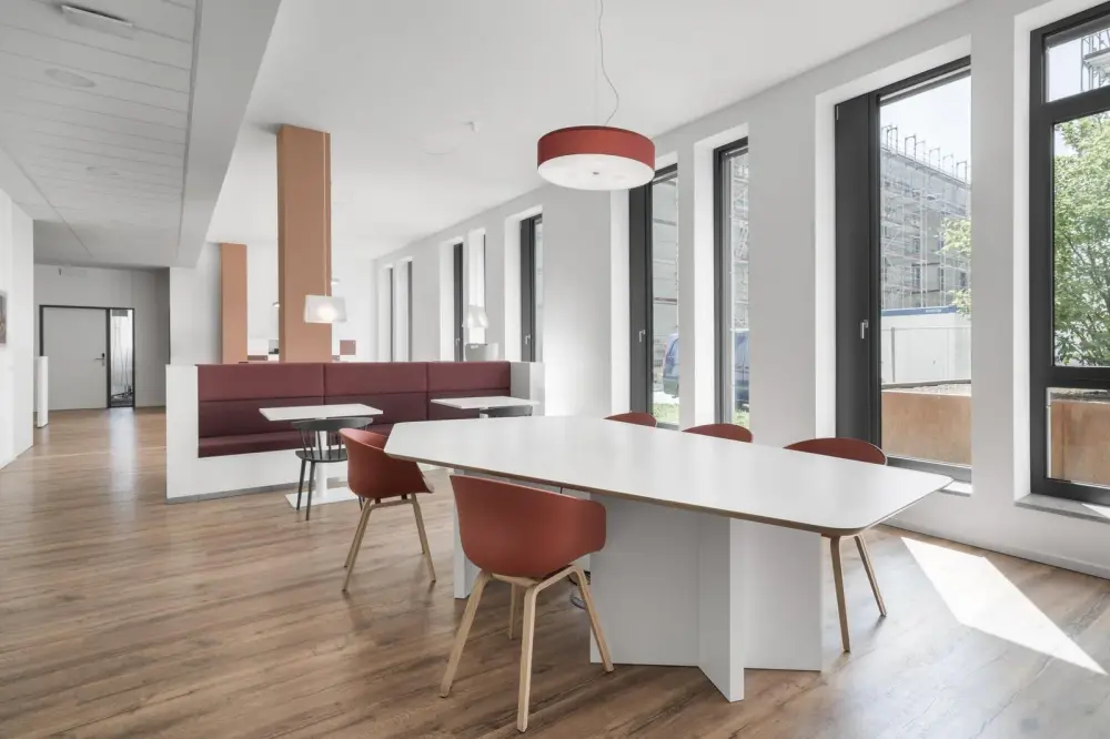 Coworking day pass — Regus COLOMBO, Parkland- Park Street
