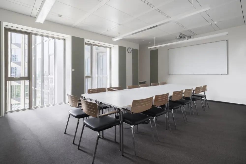 Room Lake View — Regus ON, Toronto - Brookfield Place